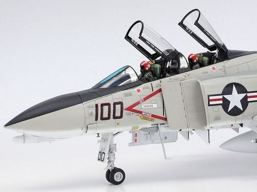 Tamiya 1:48 - McDonnell Douglas F-4B Phantom II (61121)