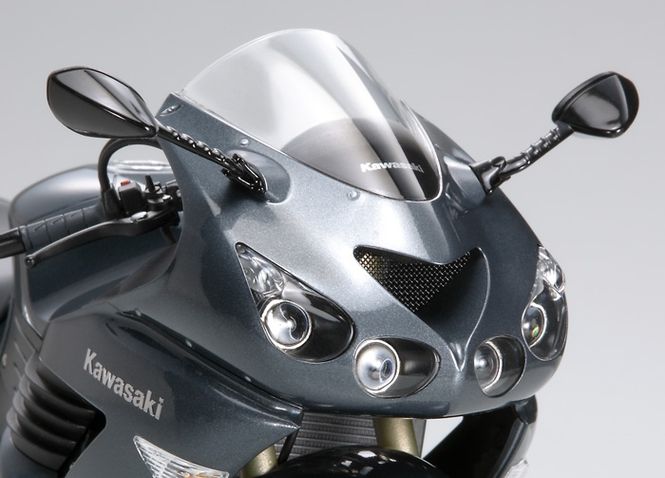 Hovedbilde Tamiya 1:12 - Kawasaki ZZR1400 (14111)