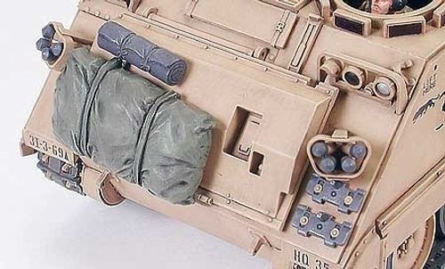 Tamiya 1:35 - US M113A2 Armored Personnel Carrier Desert Version (35265)