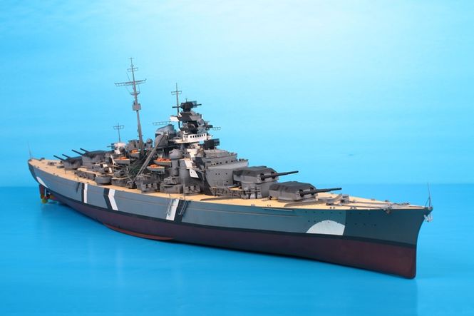 Hovedbilde Trumpeter 1:200 - German Bismarck 1941 Battleship ...