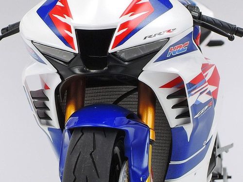 Tamiya 1:12 - Honda CBR1000RR-R Fireblade SP 30th Anniversary (14141)