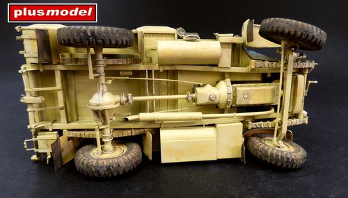 Plus Model 1:35 - British Light Truck Morris CS8 - early version 324 